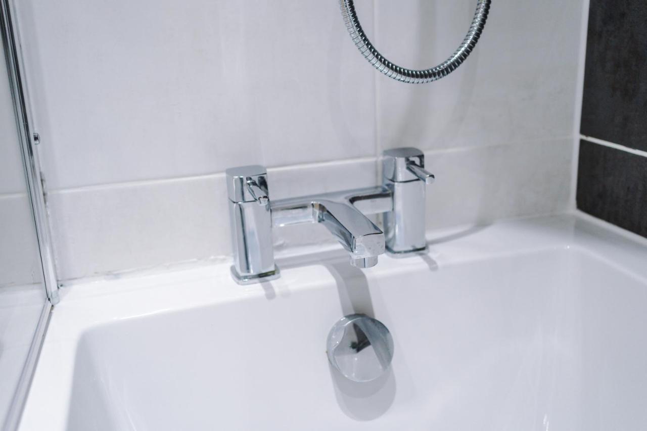✰Onpoint - Modern 2 Bed Apartment Close To Centre✰ Leeds  Dış mekan fotoğraf